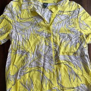 Women’s tropical button-up